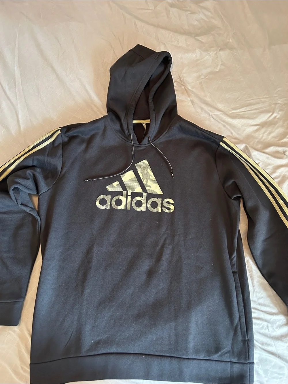 🔥adidas Black Hoodie EUC